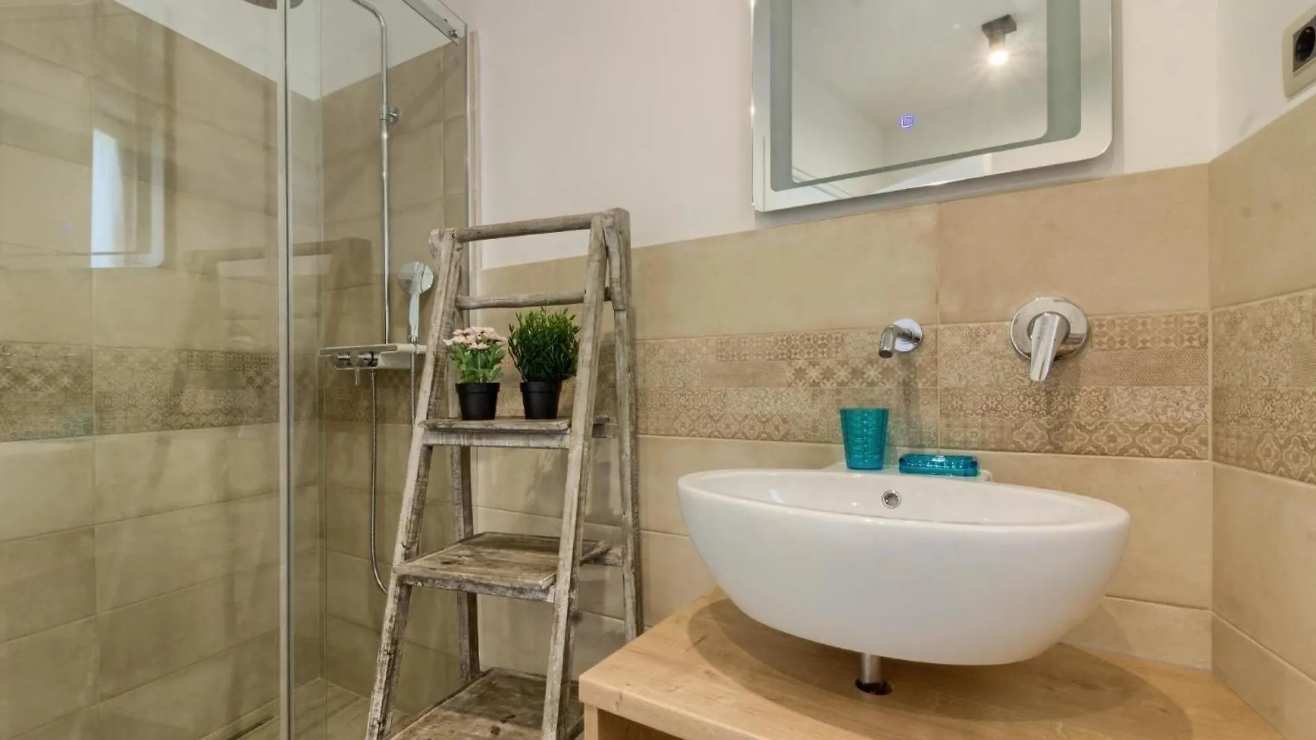 Ferienhaus Mit Privatpool Fuer 8 Personen Ca 130 Qm In Vintijan, Istrien Istrische Riviera Pula